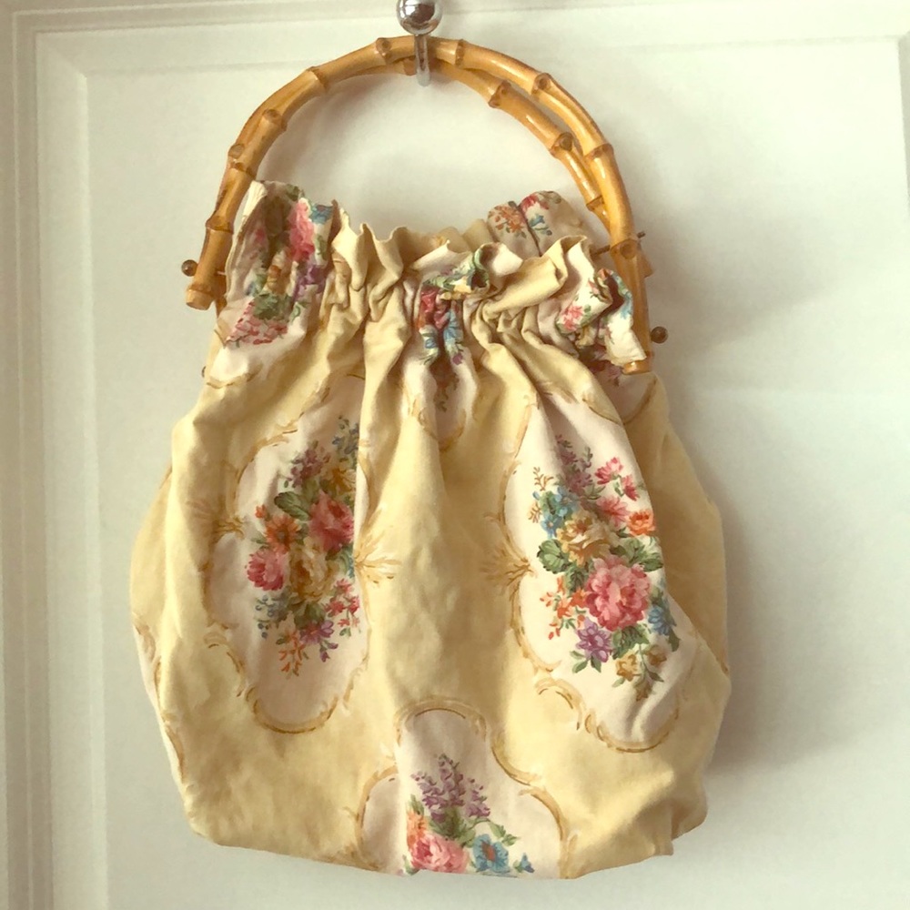 ⭐️SALE⭐️Vintage floral pattern fabric, handmade purse